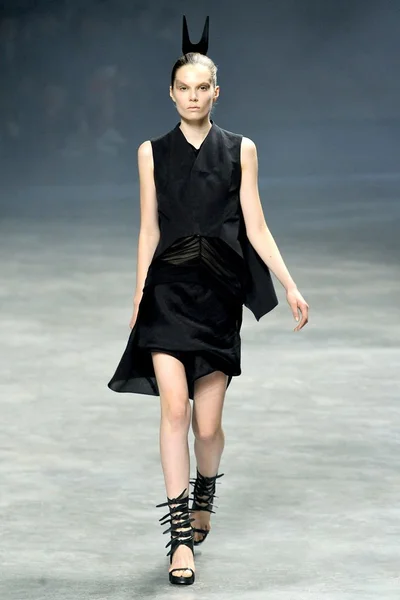 Look 24